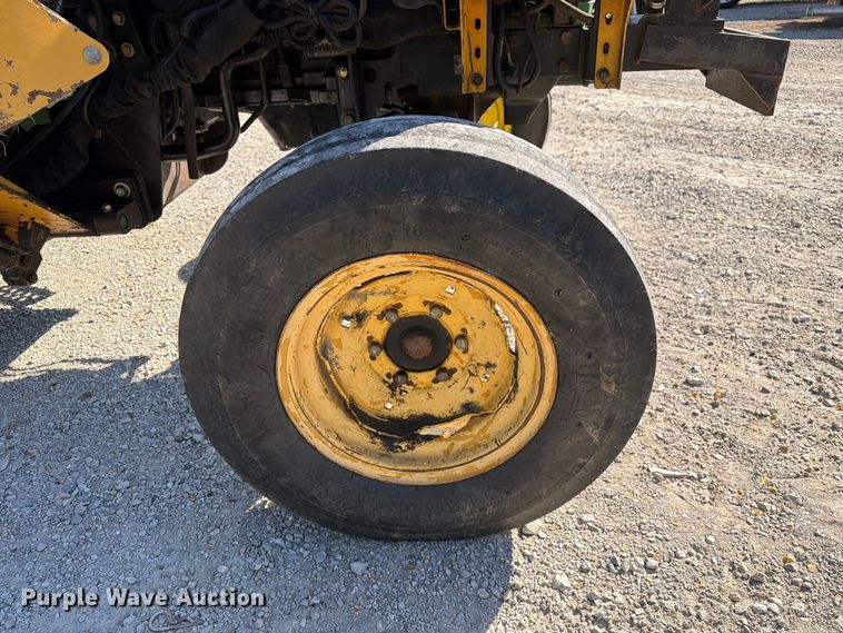 image for item FM6520 John Deere 5220 tractor
