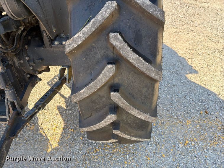 image for item FM6520 John Deere 5220 tractor