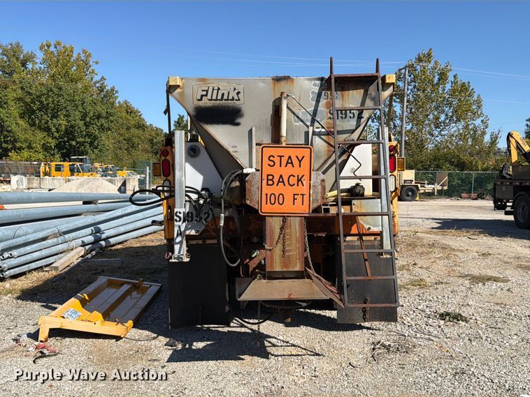 image for item FM6521 2006 International 7400 dump truck