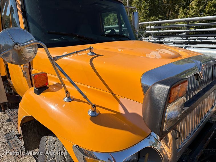 image for item FM6521 2006 International 7400 dump truck