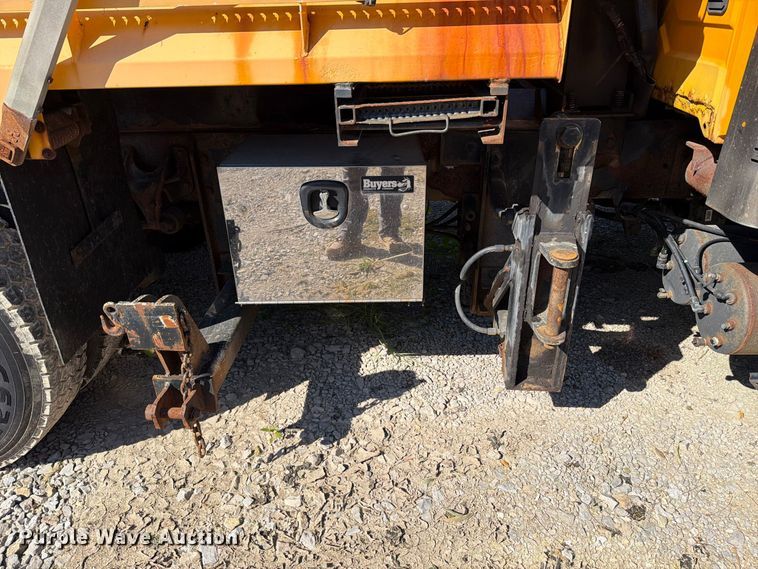 image for item FM6521 2006 International 7400 dump truck