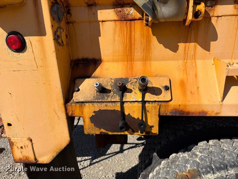 image for item FM6521 2006 International 7400 dump truck