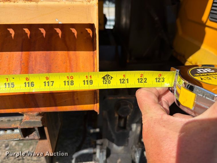 image for item FM6521 2006 International 7400 dump truck