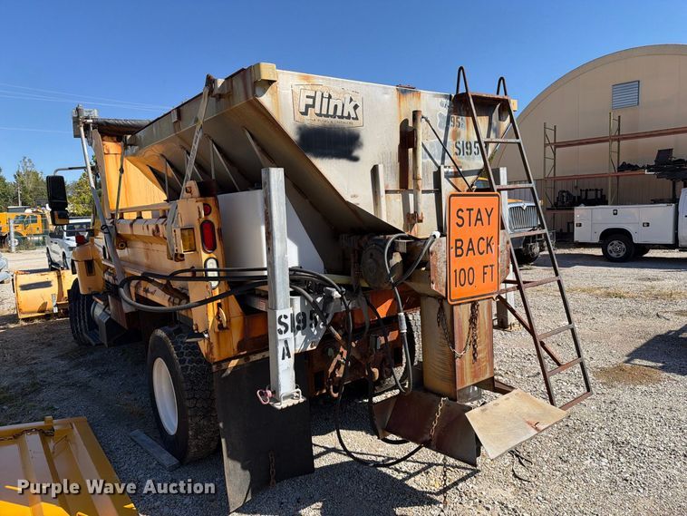 image for item FM6521 2006 International 7400 dump truck