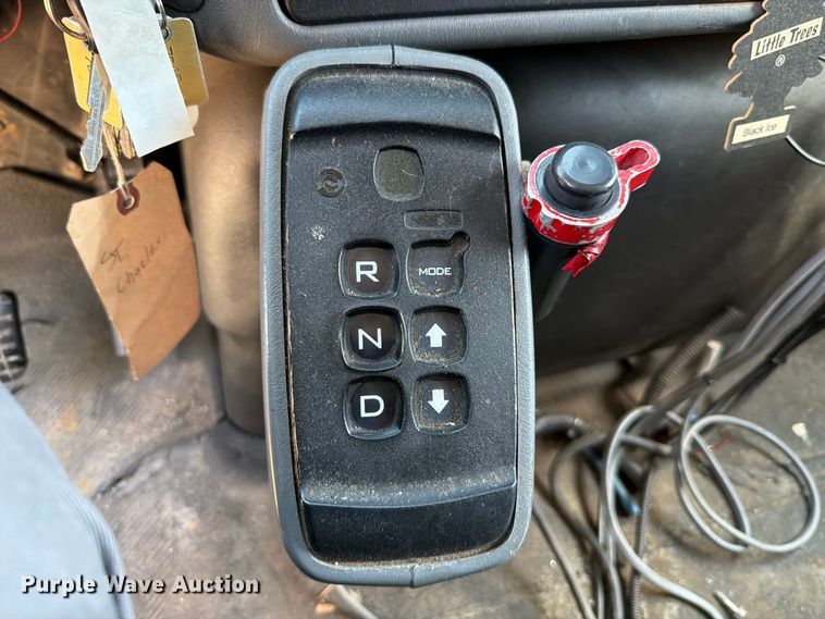 image for item FM6521 2006 International 7400 dump truck