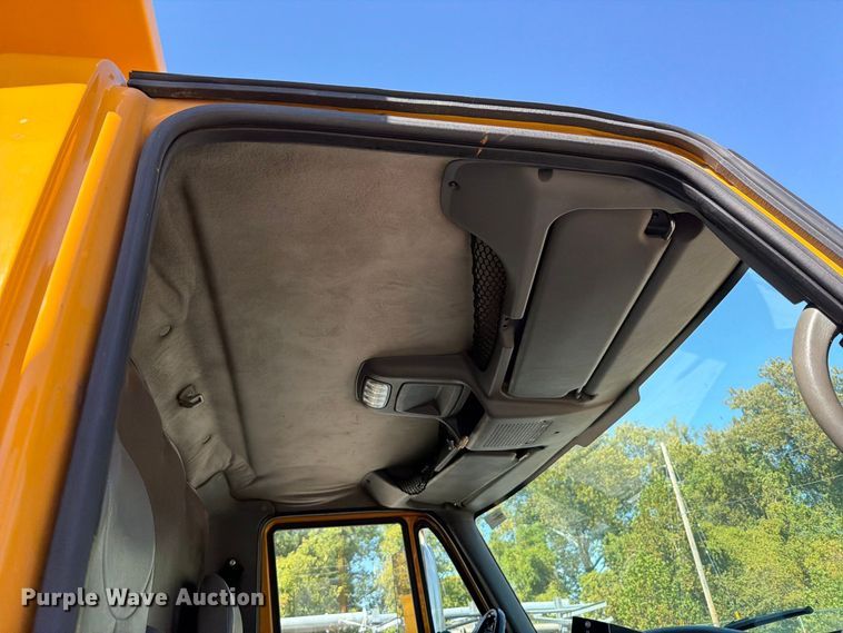 image for item FM6521 2006 International 7400 dump truck