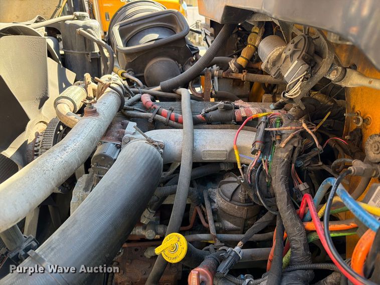 image for item FM6521 2006 International 7400 dump truck
