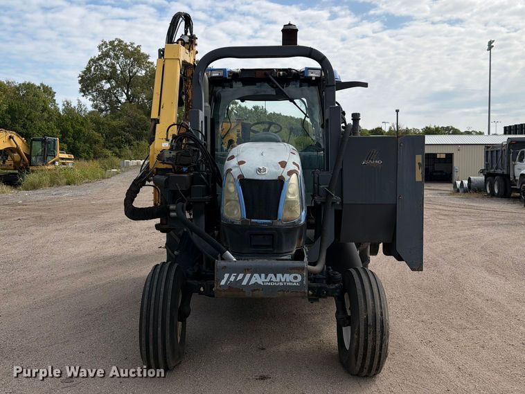 image for item FN2616 New Holland tractor