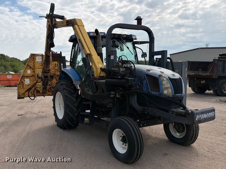 image for item FN2616 New Holland tractor