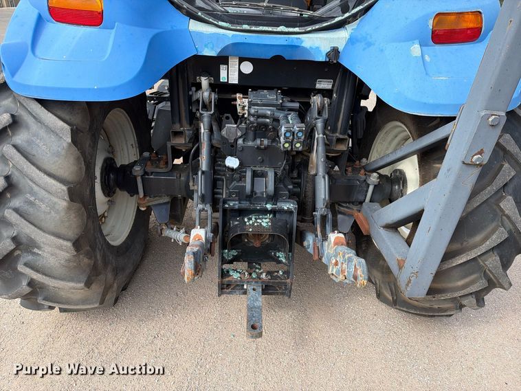 image for item FN2616 New Holland tractor