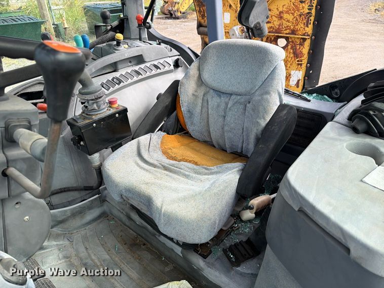 image for item FN2616 New Holland tractor