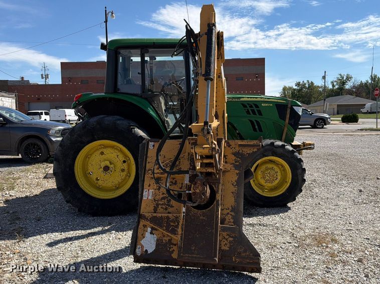 image for item FN5865 2016 John Deere 6120M MFWD tractor