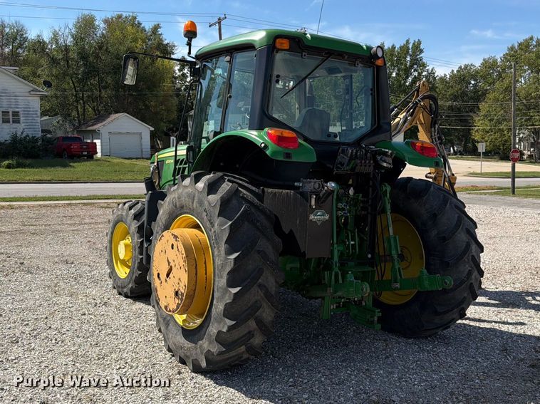 image for item FN5865 2016 John Deere 6120M MFWD tractor