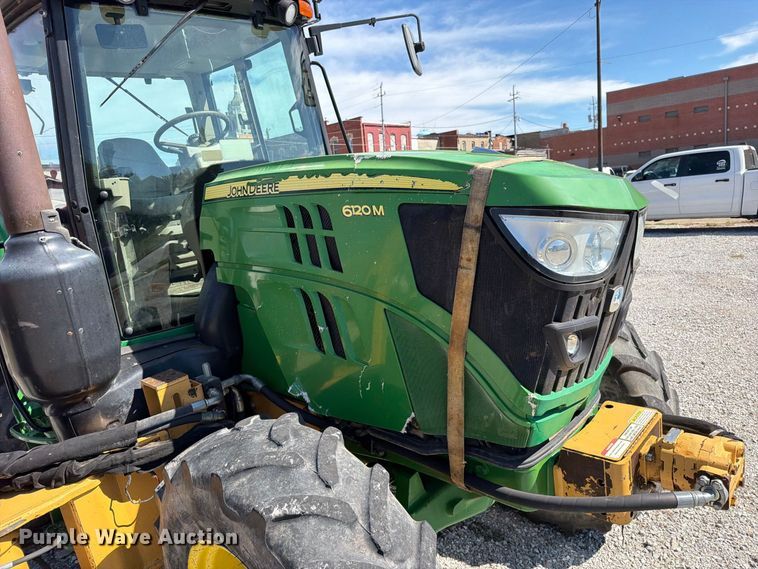 image for item FN5865 2016 John Deere 6120M MFWD tractor
