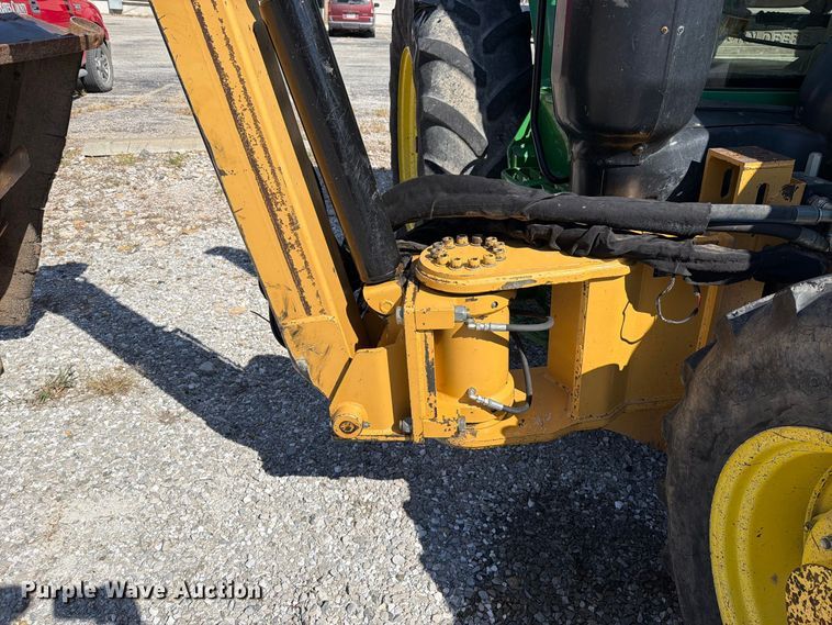 image for item FN5865 2016 John Deere 6120M MFWD tractor