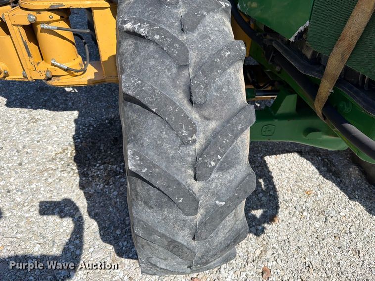 image for item FN5865 2016 John Deere 6120M MFWD tractor