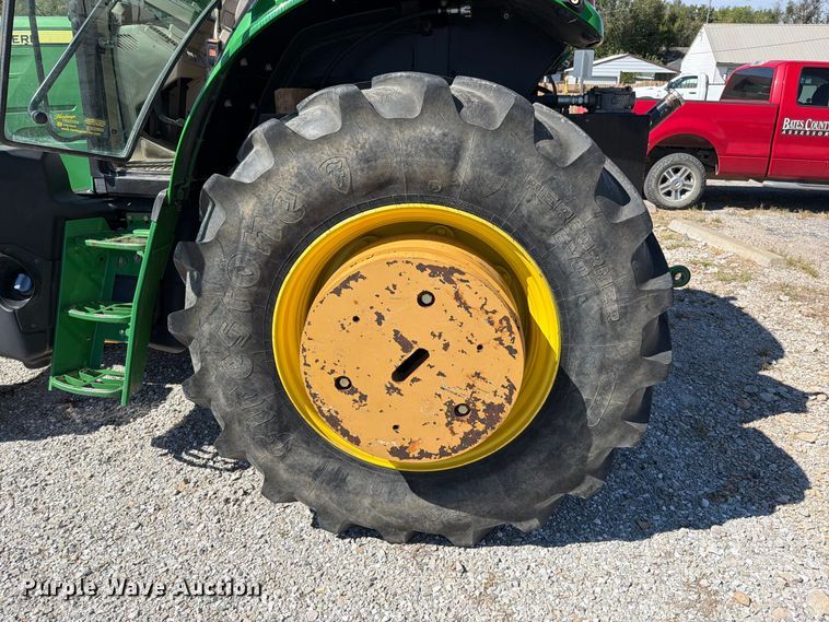 image for item FN5865 2016 John Deere 6120M MFWD tractor