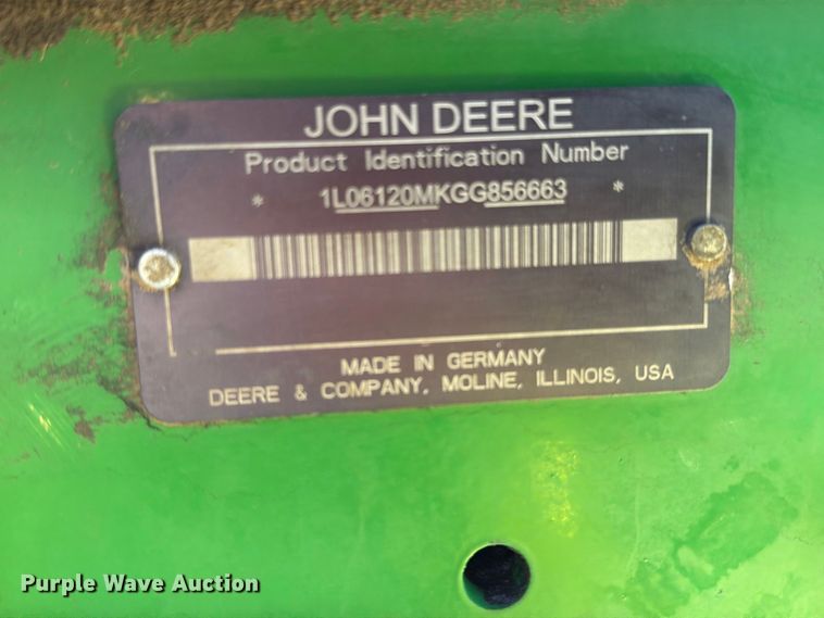 image for item FN5865 2016 John Deere 6120M MFWD tractor
