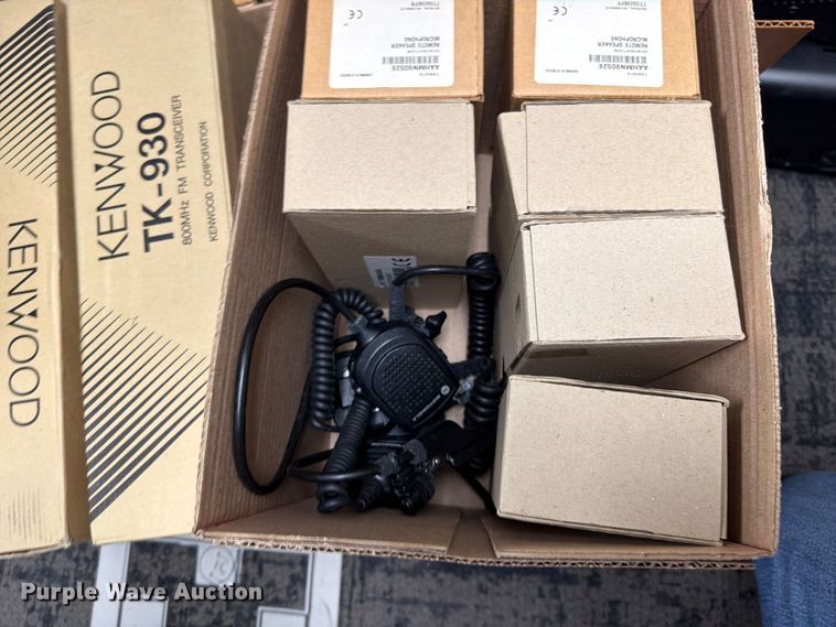 image for item FN5868 Radios