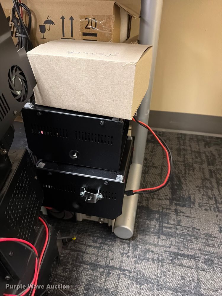 image for item FN5868 Radios