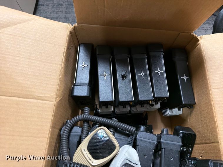 image for item FN5868 Radios
