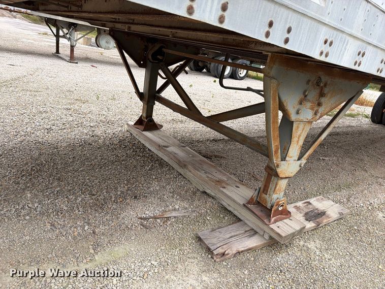 image for item FN5871 1984 Great Dane 7310TLWJ dry van trailer