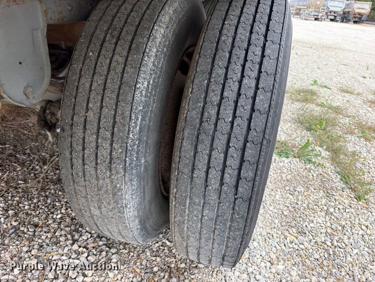 image for item FN5871 1984 Great Dane 7310TLWJ dry van trailer