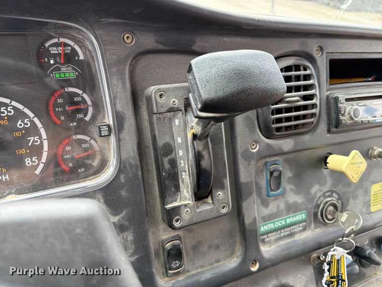 image for item FP3102 2015 Thomas Freightliner school bus