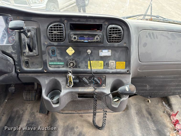 image for item FP3102 2015 Thomas Freightliner school bus