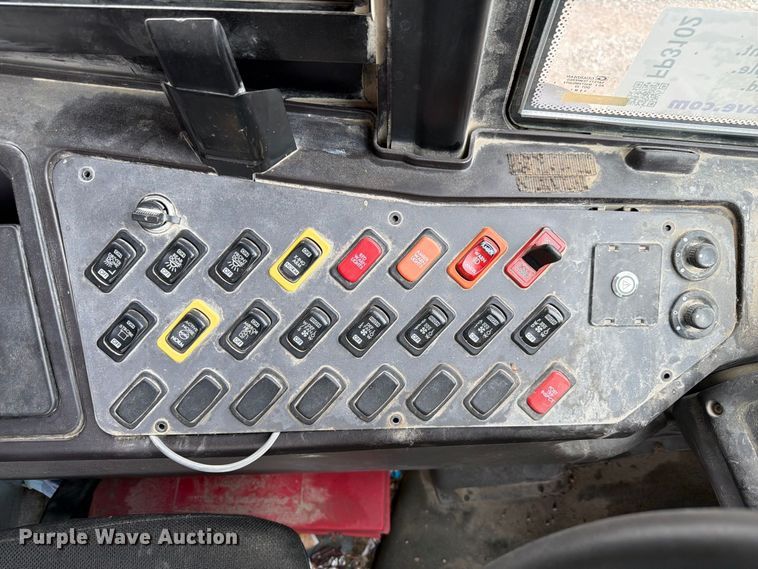 image for item FP3102 2015 Thomas Freightliner school bus