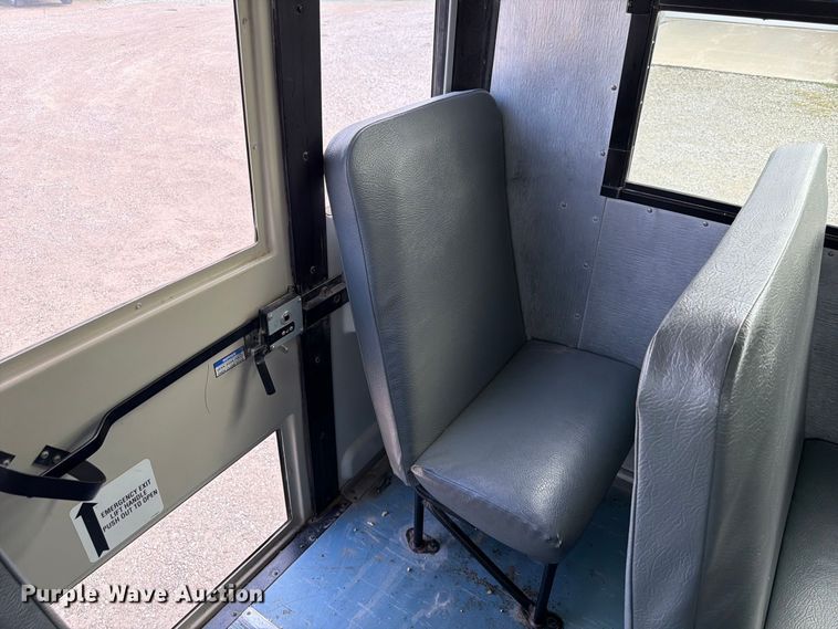 image for item FP3102 2015 Thomas Freightliner school bus