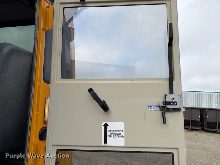 image for item FP3102 2015 Thomas Freightliner school bus