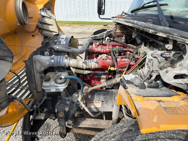 image for item FP3102 2015 Thomas Freightliner school bus