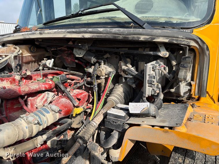 image for item FP3102 2015 Thomas Freightliner school bus