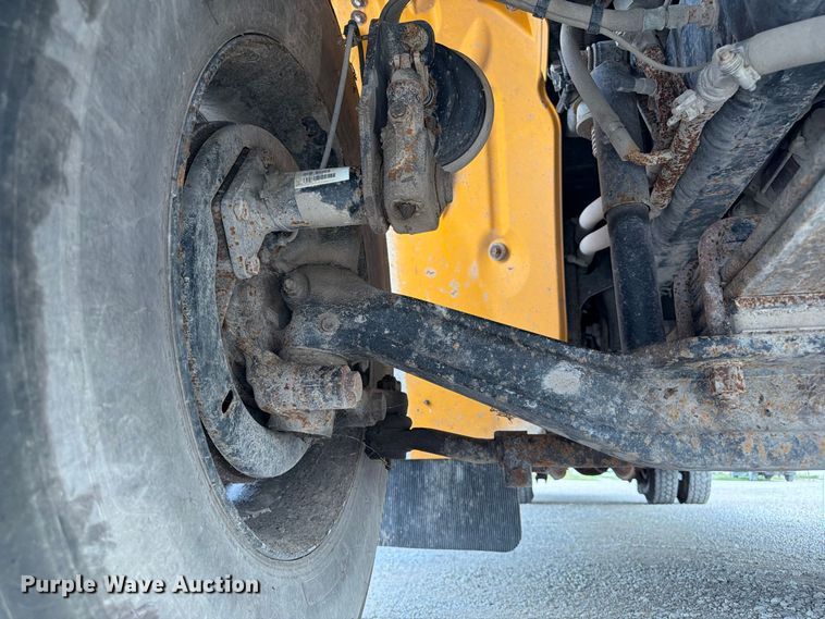 image for item FP3102 2015 Thomas Freightliner school bus