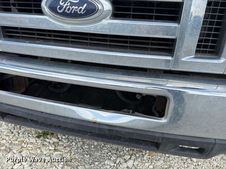 image for item FP4063 2008 Ford E-350 Bus