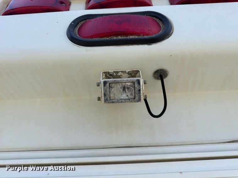 image for item FP4063 2008 Ford E-350 Bus