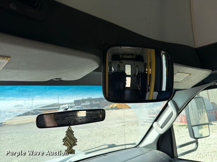 image for item FP4063 2008 Ford E-350 Bus
