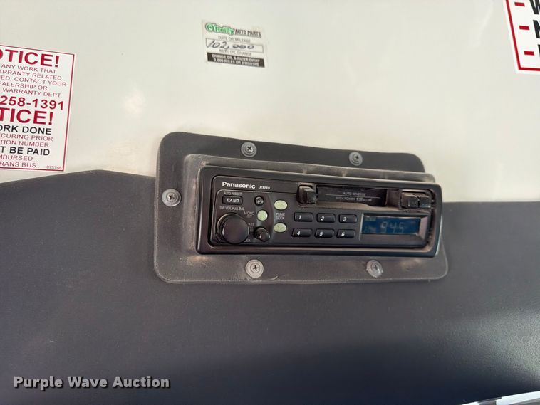 image for item FP4063 2008 Ford E-350 Bus