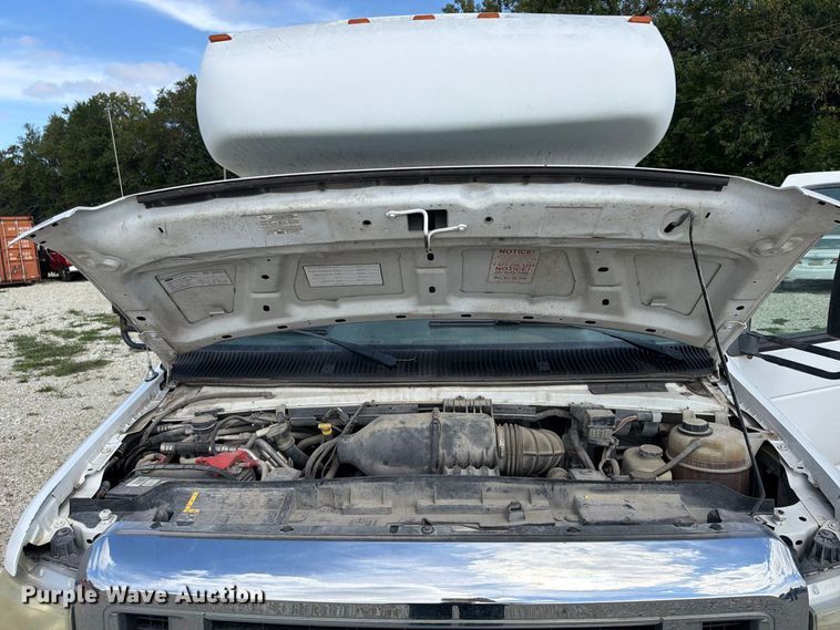 image for item FP4063 2008 Ford E-350 Bus