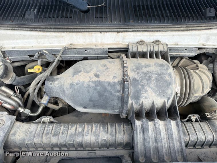 image for item FP4063 2008 Ford E-350 Bus