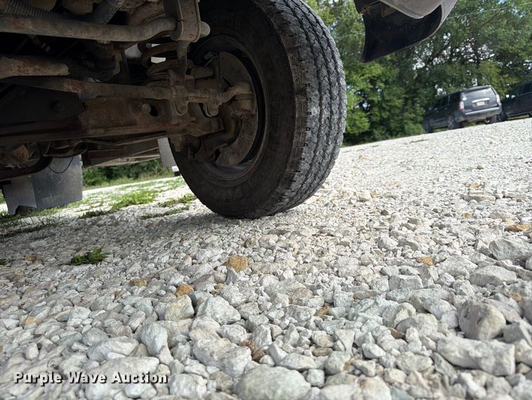 image for item FP4063 2008 Ford E-350 Bus