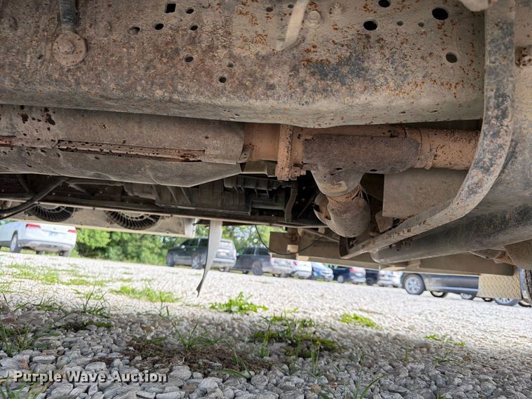 image for item FP4063 2008 Ford E-350 Bus
