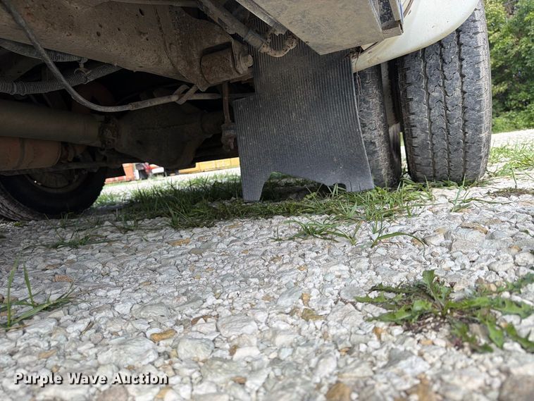 image for item FP4063 2008 Ford E-350 Bus