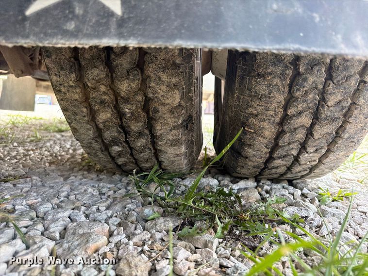 image for item FP4063 2008 Ford E-350 Bus