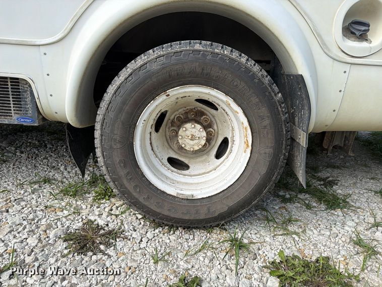 image for item FP4063 2008 Ford E-350 Bus