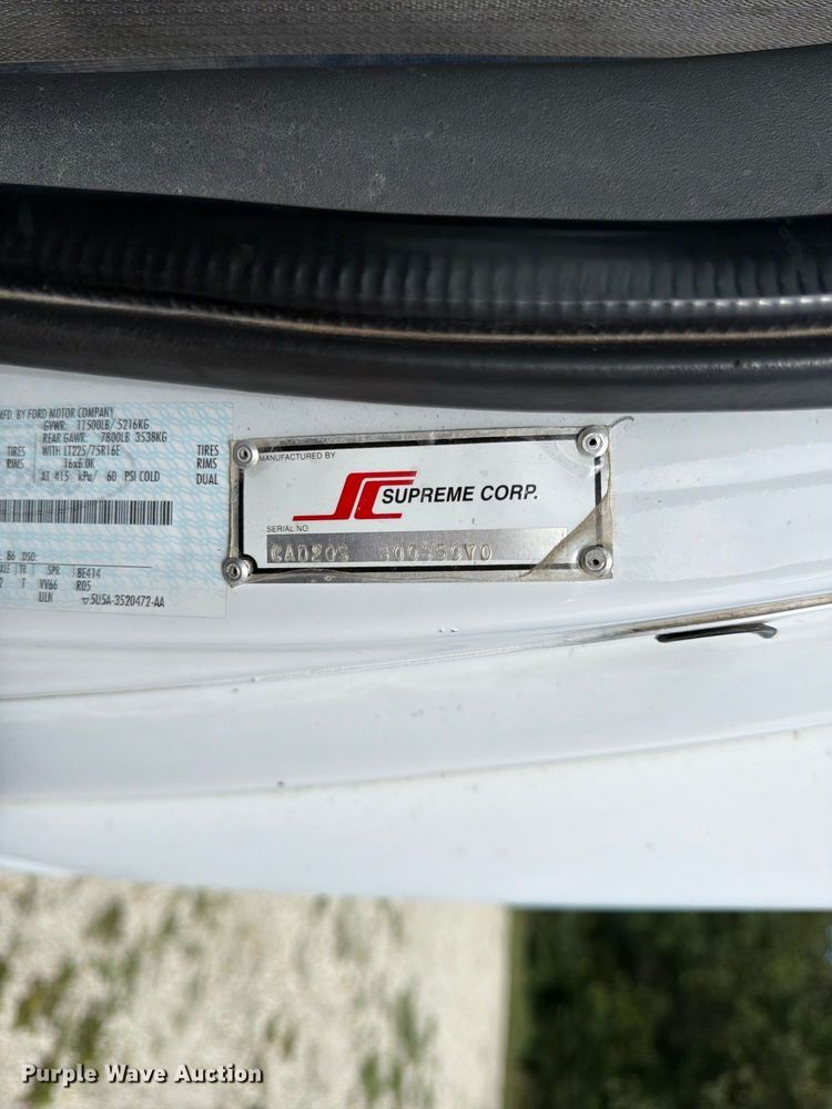 image for item FP4063 2008 Ford E-350 Bus