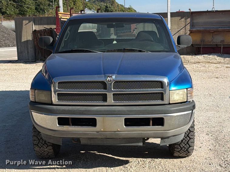 image for item FT6308 2001 Dodge Ram 1500 Ext. Cab pickup truck