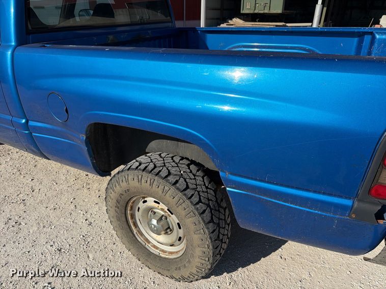 image for item FT6308 2001 Dodge Ram 1500 Ext. Cab pickup truck