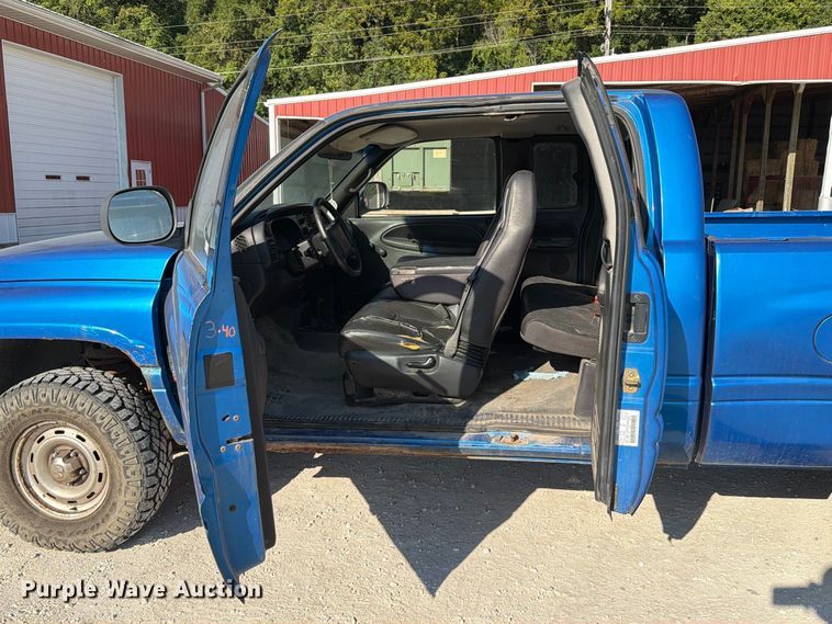 image for item FT6308 2001 Dodge Ram 1500 Ext. Cab pickup truck